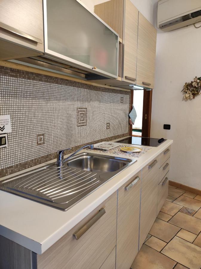Bilocale Nella Vecchia Citta' Di Mentone Appartement Buitenkant foto