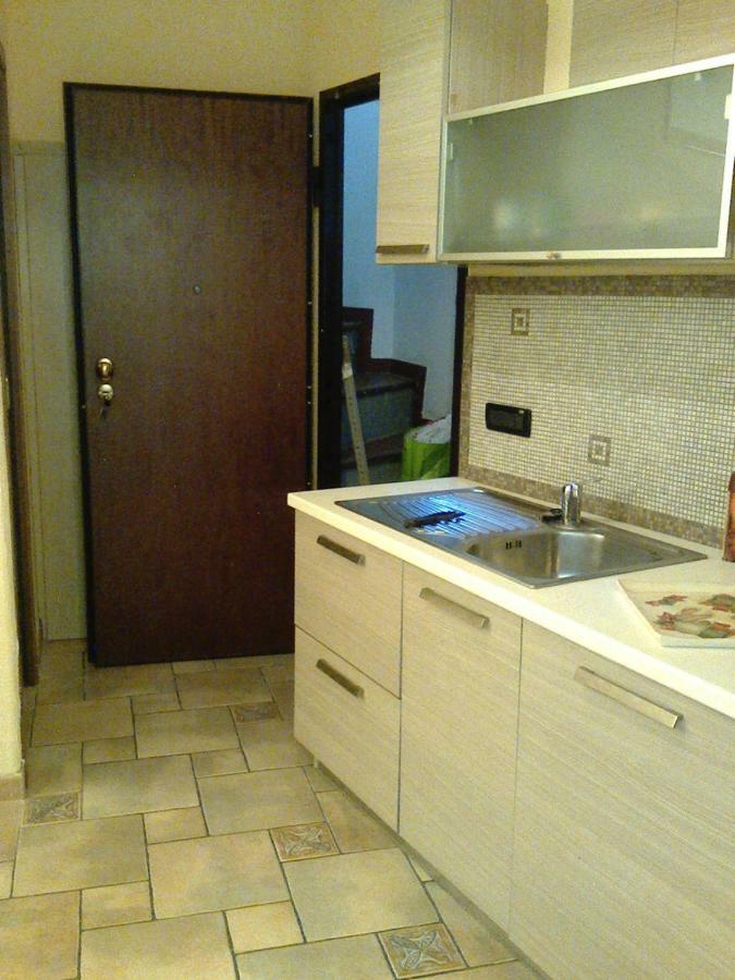 Bilocale Nella Vecchia Citta' Di Mentone Appartement Buitenkant foto